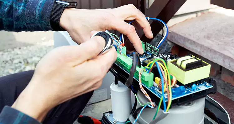 Automatic Driveway Gate Repair in Sunrise, FL