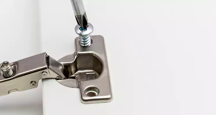 Screen Door Hinge Repair in Sunrise, FL