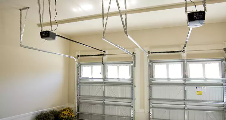 Residential Emergency Garage Door Repair in Sunrise, FL