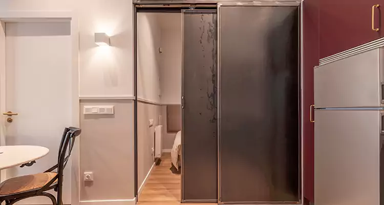 We Fix Closet Sliding Door in Sunrise, FL 