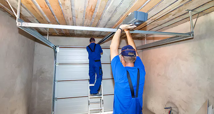 Garage Door Opener Technician in Sunrise, FL